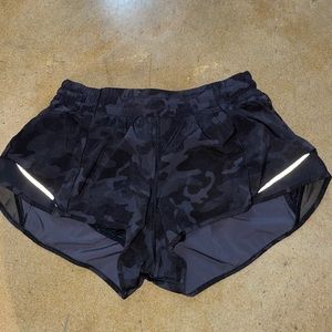 Lululemon hotty hot short high rise 2.5”